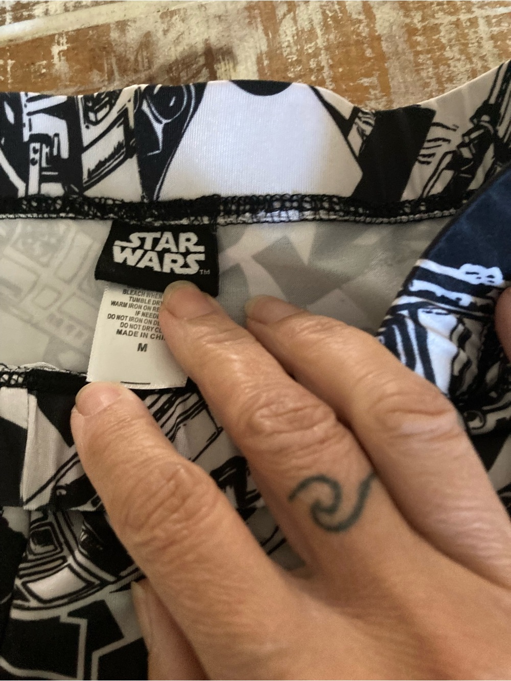 Star Wars Black & White Character Print Leggings - Picture 3 of 3